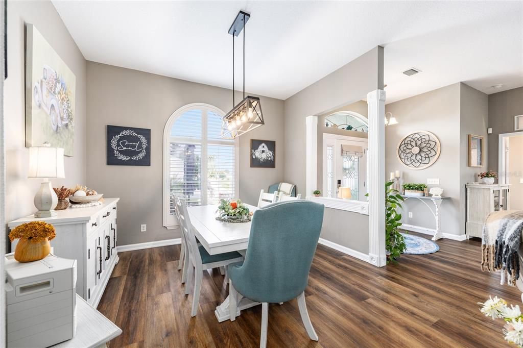 На продажу: $369,000 (2 спален, 2 ванн, 1876 Квадратных фут)