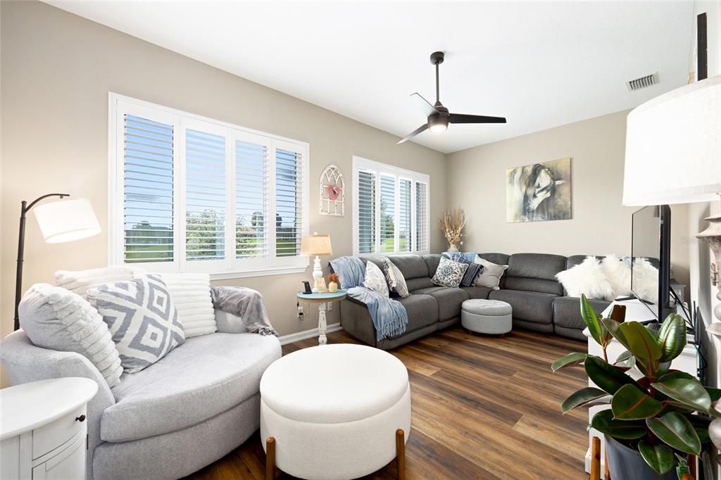 На продажу: $369,000 (2 спален, 2 ванн, 1876 Квадратных фут)