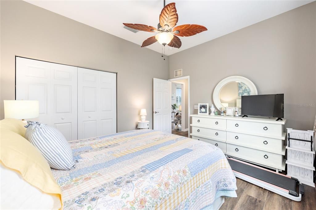 На продажу: $369,000 (2 спален, 2 ванн, 1876 Квадратных фут)