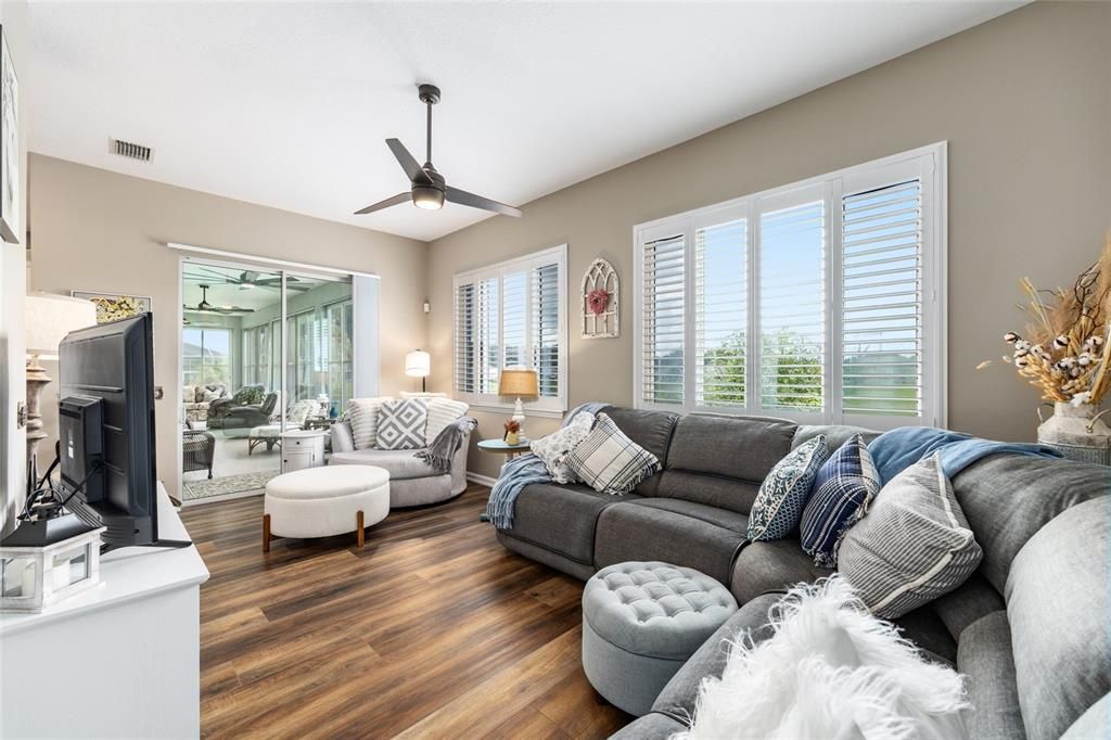 На продажу: $369,000 (2 спален, 2 ванн, 1876 Квадратных фут)