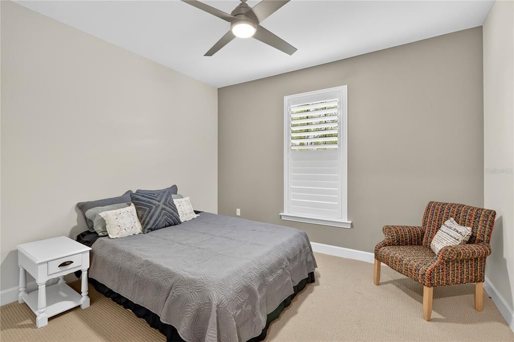 Activo con contrato: $455,000 (3 camas, 2 baños, 1997 Pies cuadrados)