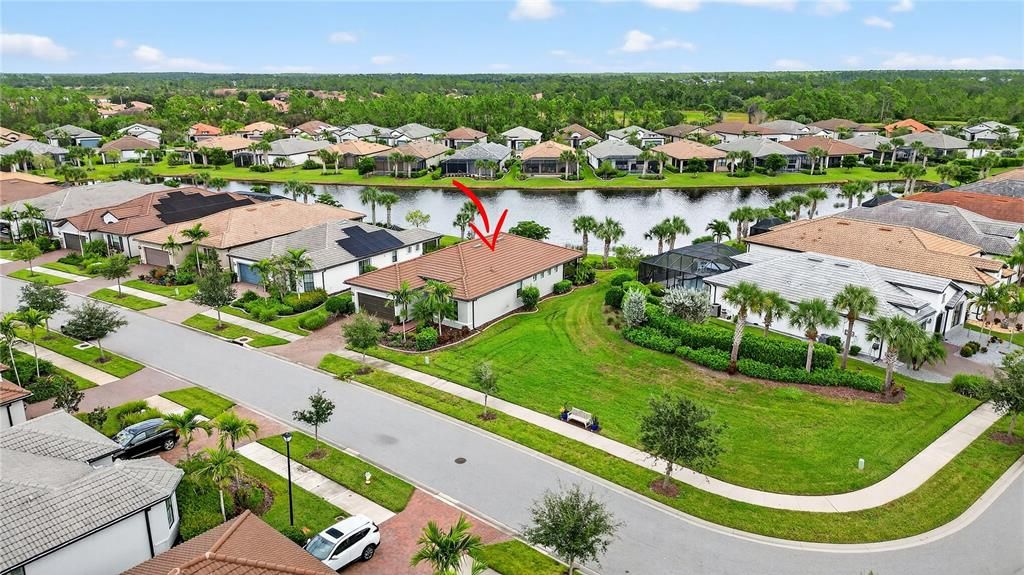 Activo con contrato: $455,000 (3 camas, 2 baños, 1997 Pies cuadrados)