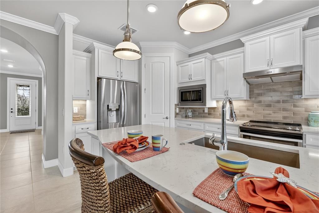 Activo con contrato: $455,000 (3 camas, 2 baños, 1997 Pies cuadrados)