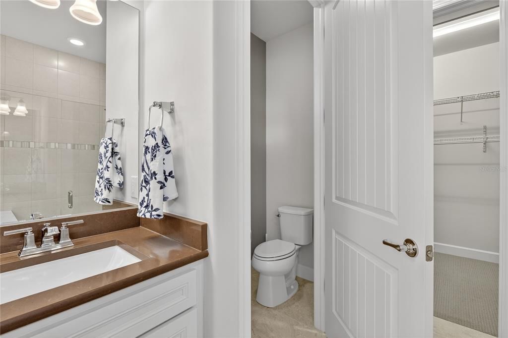 Activo con contrato: $455,000 (3 camas, 2 baños, 1997 Pies cuadrados)