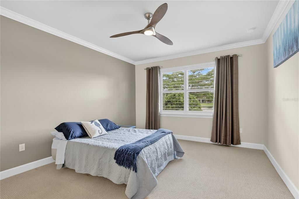 Activo con contrato: $455,000 (3 camas, 2 baños, 1997 Pies cuadrados)