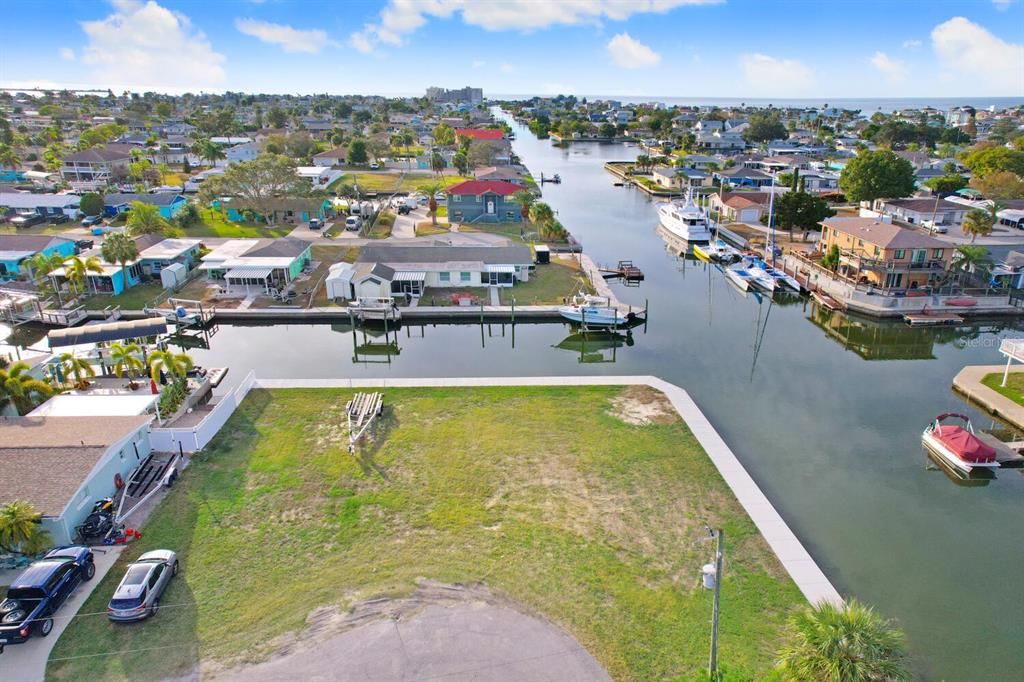 合同活跃: $350,000 (0.26 acres)