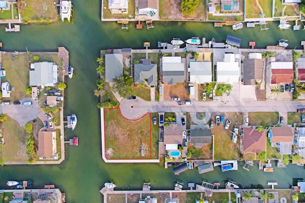 合同活跃: $350,000 (0.26 acres)