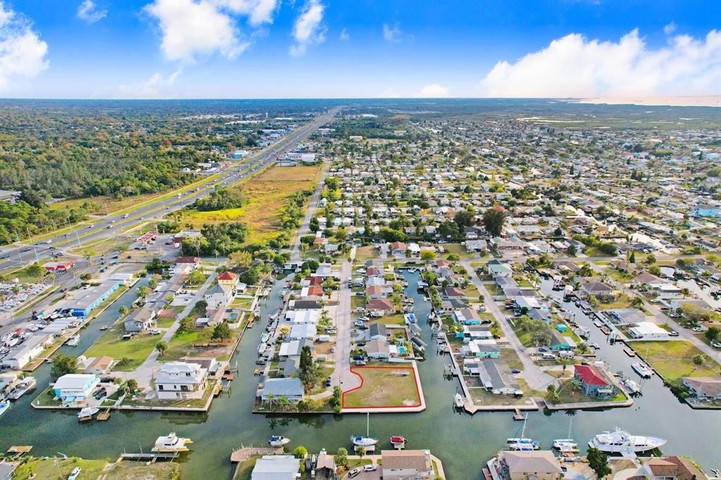 合同活跃: $350,000 (0.26 acres)