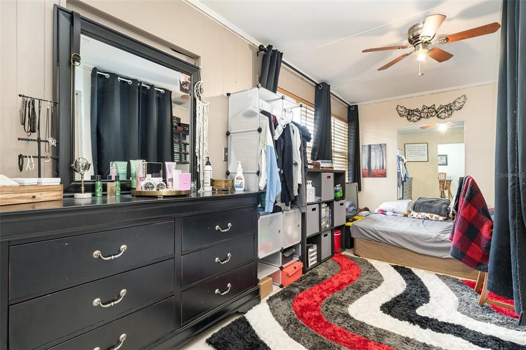 En Venta: $285,000 (4 camas, 1 baños, 1300 Pies cuadrados)