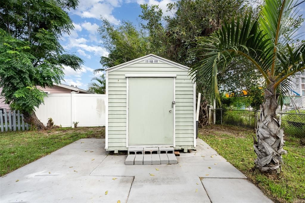 En Venta: $285,000 (4 camas, 1 baños, 1300 Pies cuadrados)