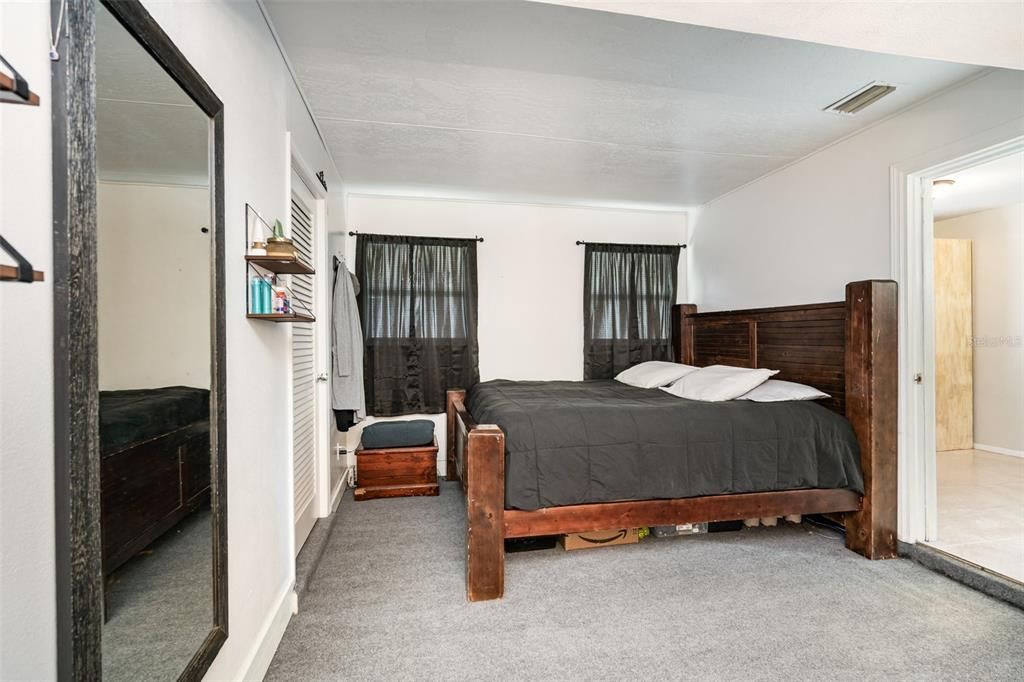 En Venta: $285,000 (4 camas, 1 baños, 1300 Pies cuadrados)