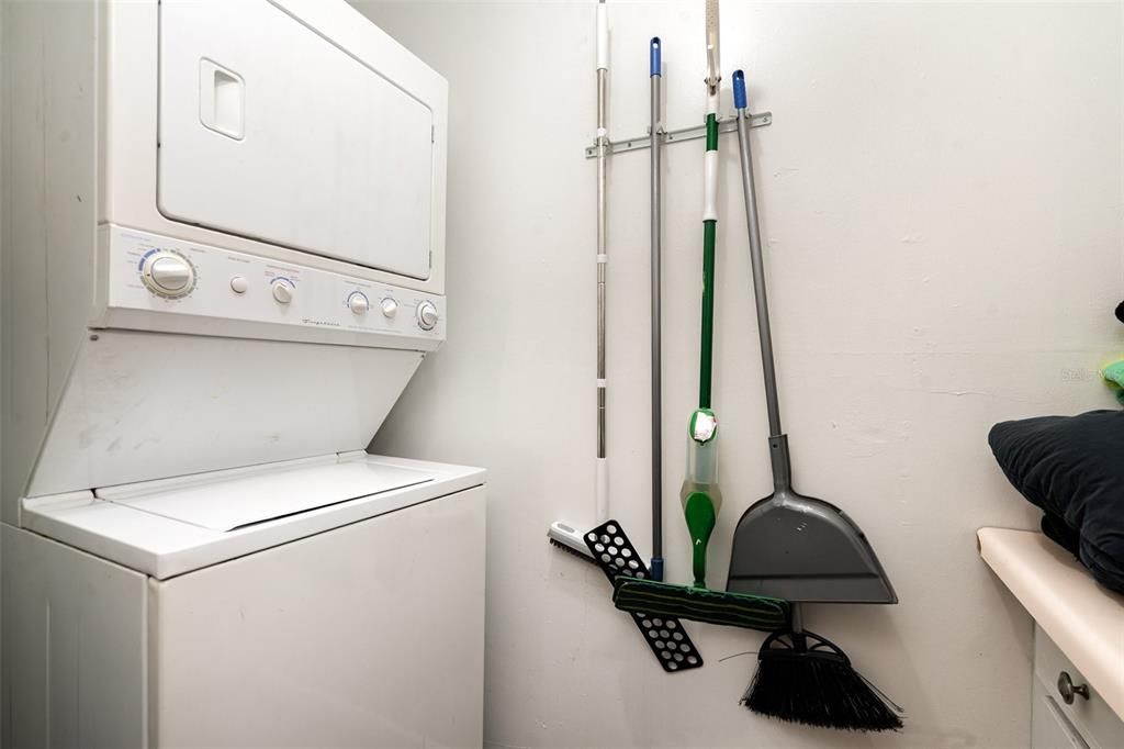 En Venta: $285,000 (4 camas, 1 baños, 1300 Pies cuadrados)