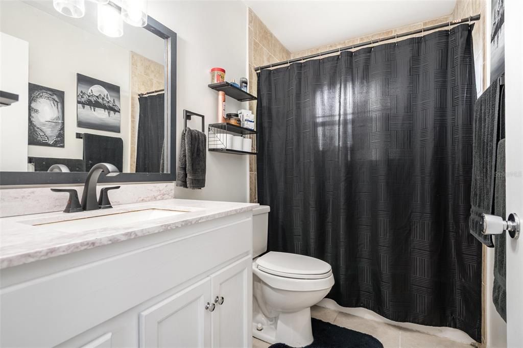 En Venta: $285,000 (4 camas, 1 baños, 1300 Pies cuadrados)