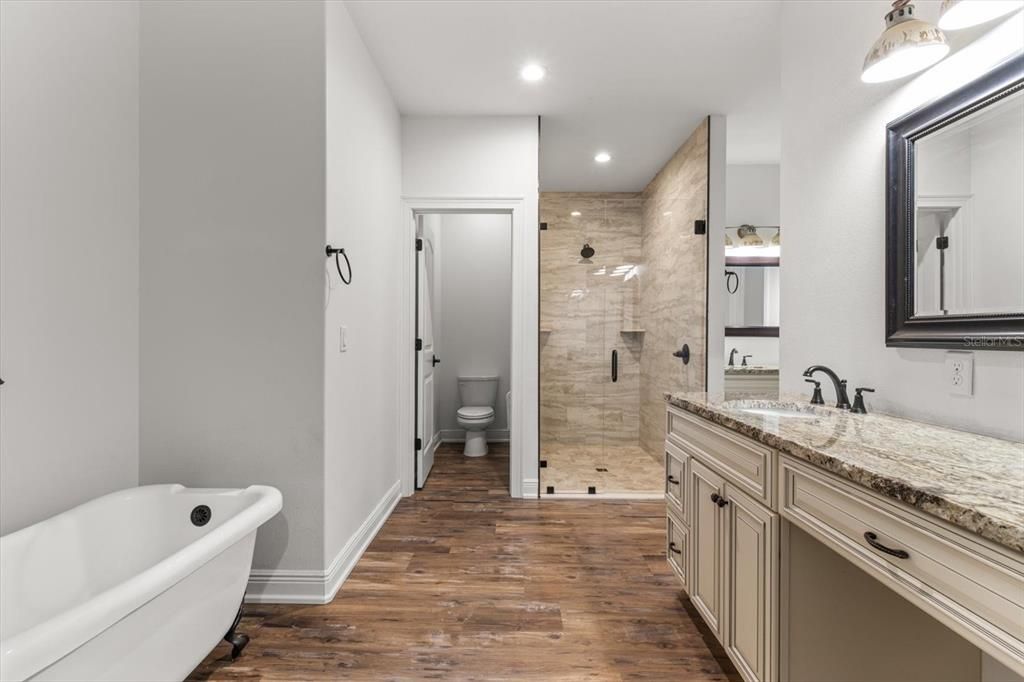 待售: $645,000 (4 贝兹, 2 浴室, 2451 平方英尺)