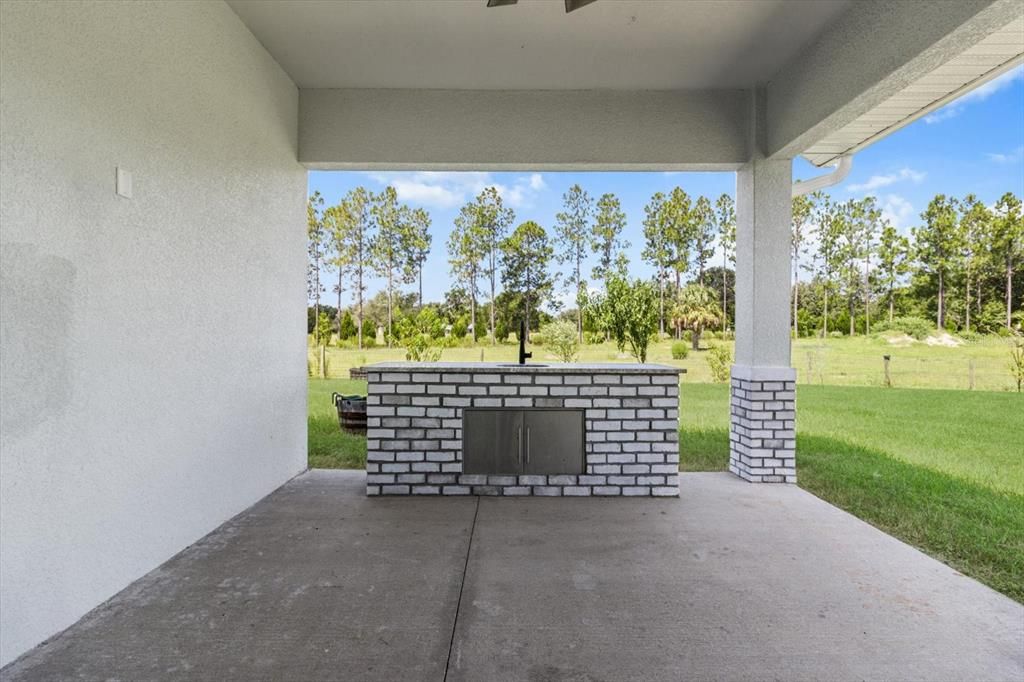 待售: $645,000 (4 贝兹, 2 浴室, 2451 平方英尺)