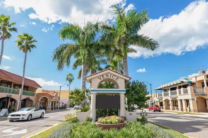 Activo con contrato: $524,999 (3 camas, 3 baños, 2214 Pies cuadrados)