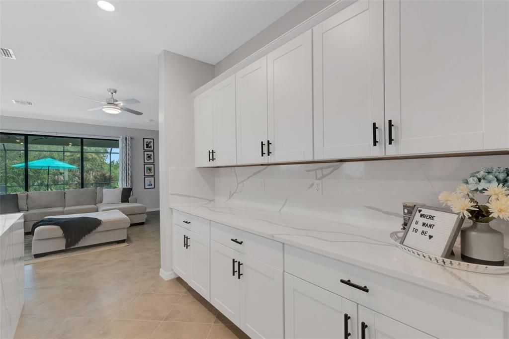 Activo con contrato: $524,999 (3 camas, 3 baños, 2214 Pies cuadrados)