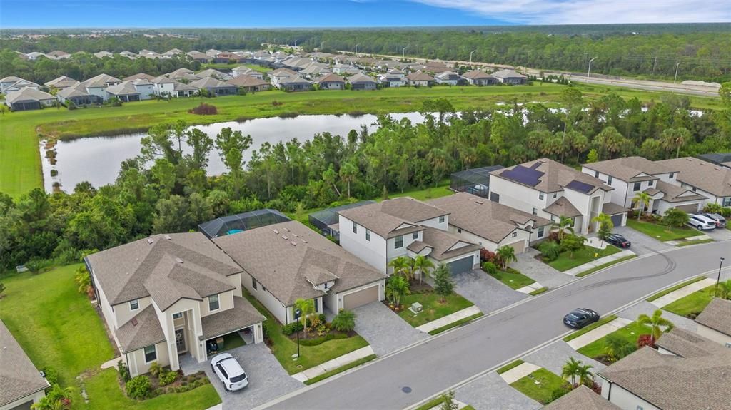 Activo con contrato: $524,999 (3 camas, 3 baños, 2214 Pies cuadrados)