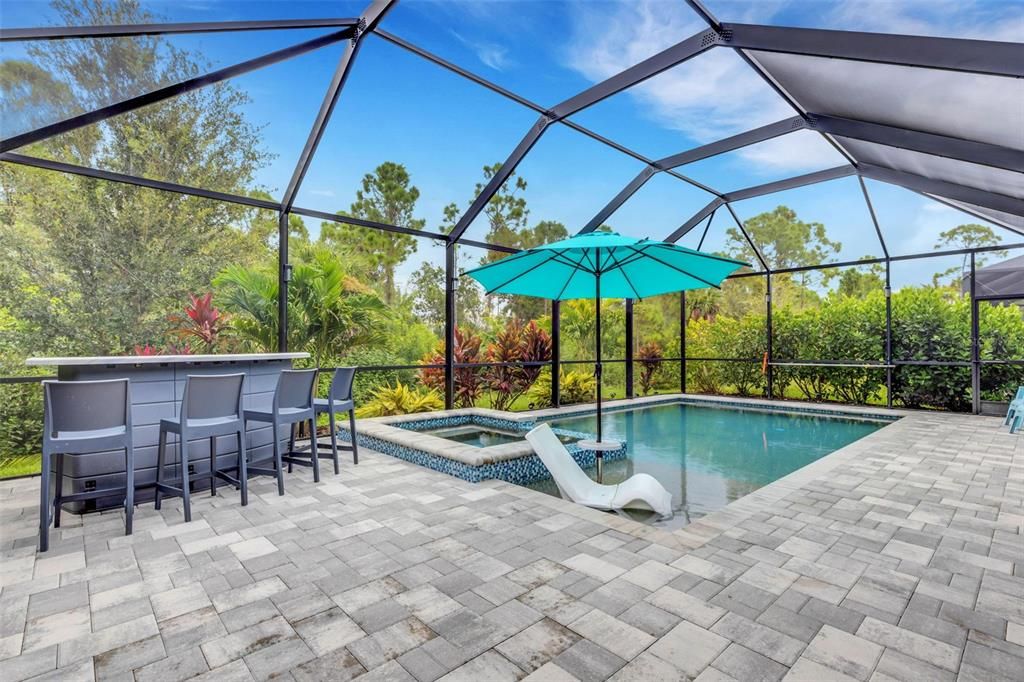 Activo con contrato: $524,999 (3 camas, 3 baños, 2214 Pies cuadrados)