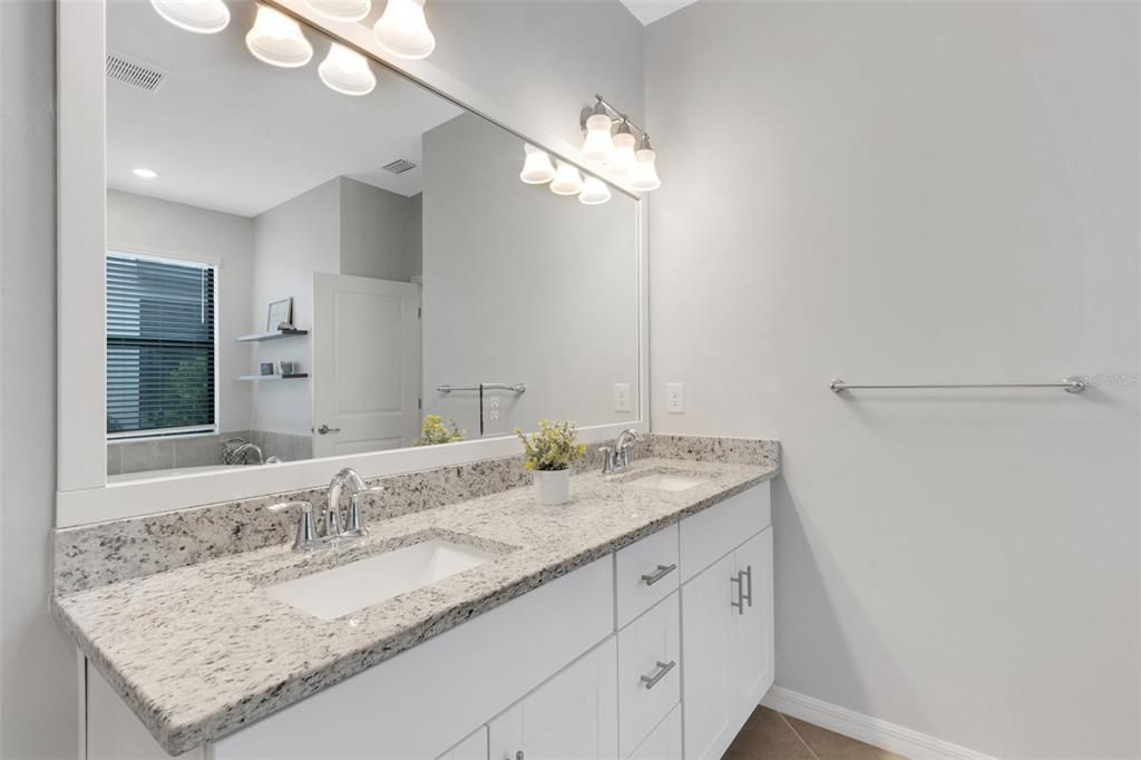 Activo con contrato: $524,999 (3 camas, 3 baños, 2214 Pies cuadrados)