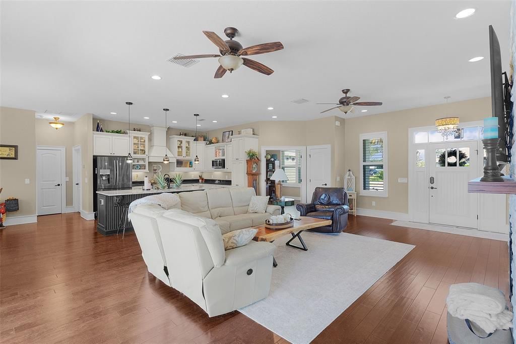 For Sale: $939,900 (4 beds, 2 baths, 3350 Square Feet)