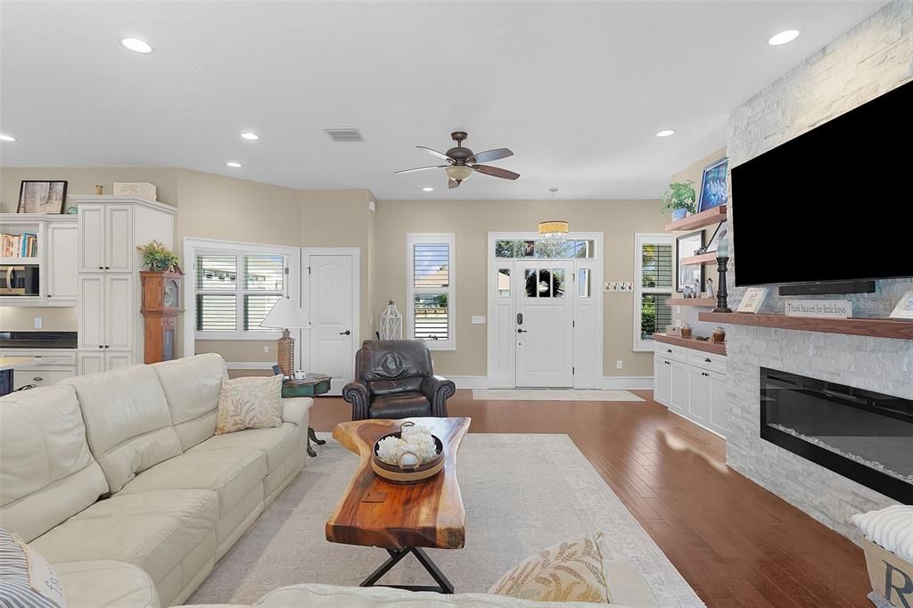 For Sale: $939,900 (4 beds, 2 baths, 3350 Square Feet)