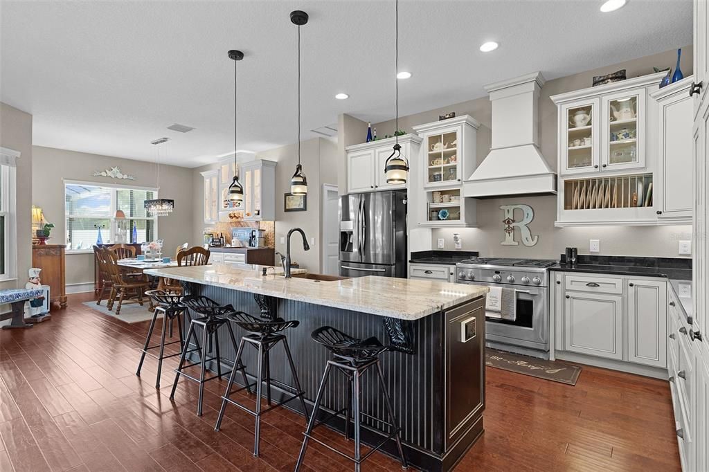 For Sale: $939,900 (4 beds, 2 baths, 3350 Square Feet)