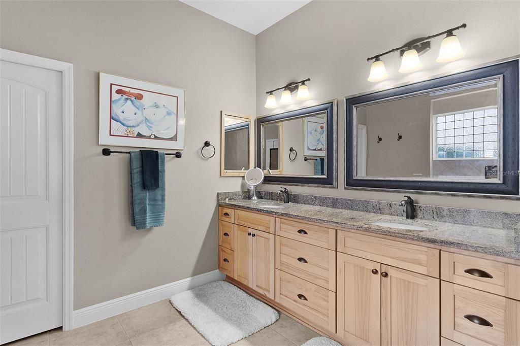 For Sale: $939,900 (4 beds, 2 baths, 3350 Square Feet)