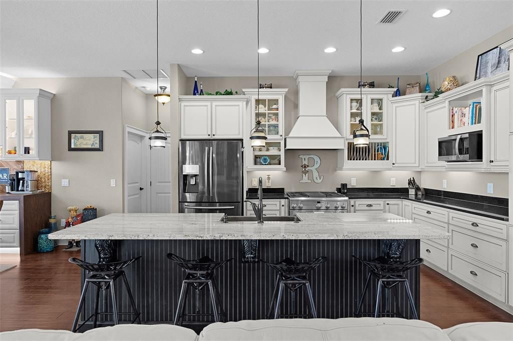 For Sale: $939,900 (4 beds, 2 baths, 3350 Square Feet)