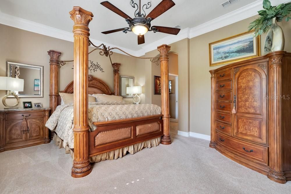 Active With Contract: $570,000 (2 beds, 2 baths, 2173 Square Feet)