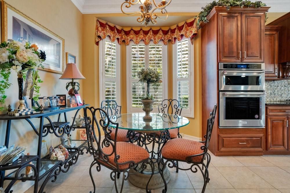 Active With Contract: $570,000 (2 beds, 2 baths, 2173 Square Feet)