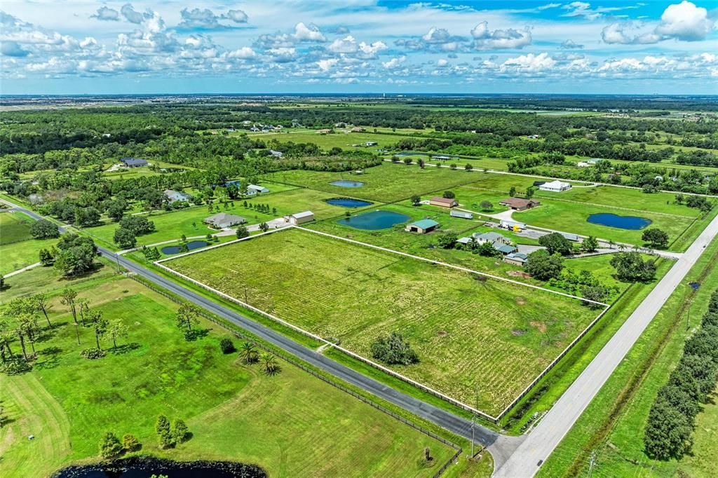 En Venta: $500,000 (5.08 acres)