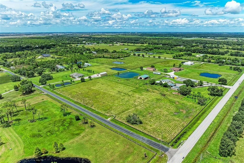 En Venta: $500,000 (5.08 acres)