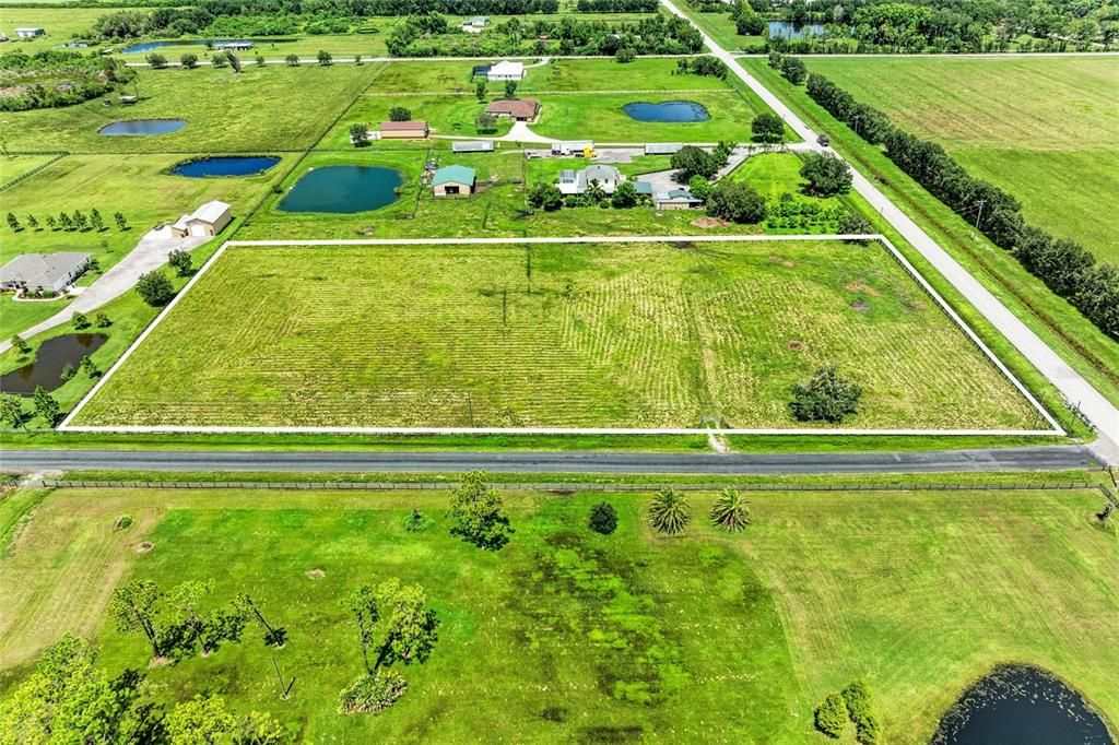 En Venta: $500,000 (5.08 acres)