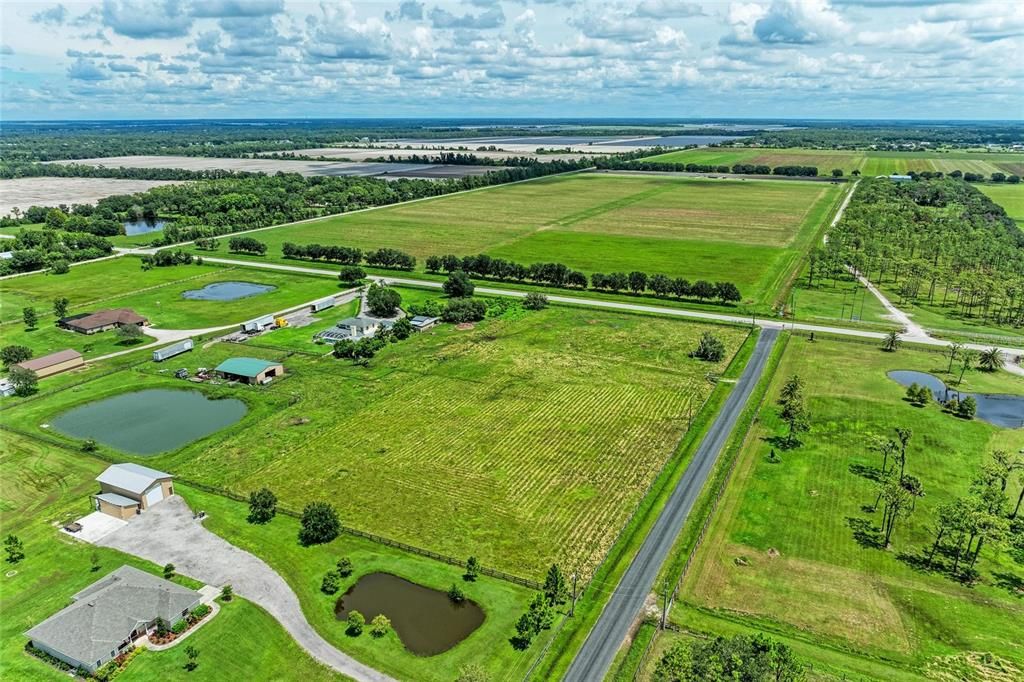 En Venta: $500,000 (5.08 acres)