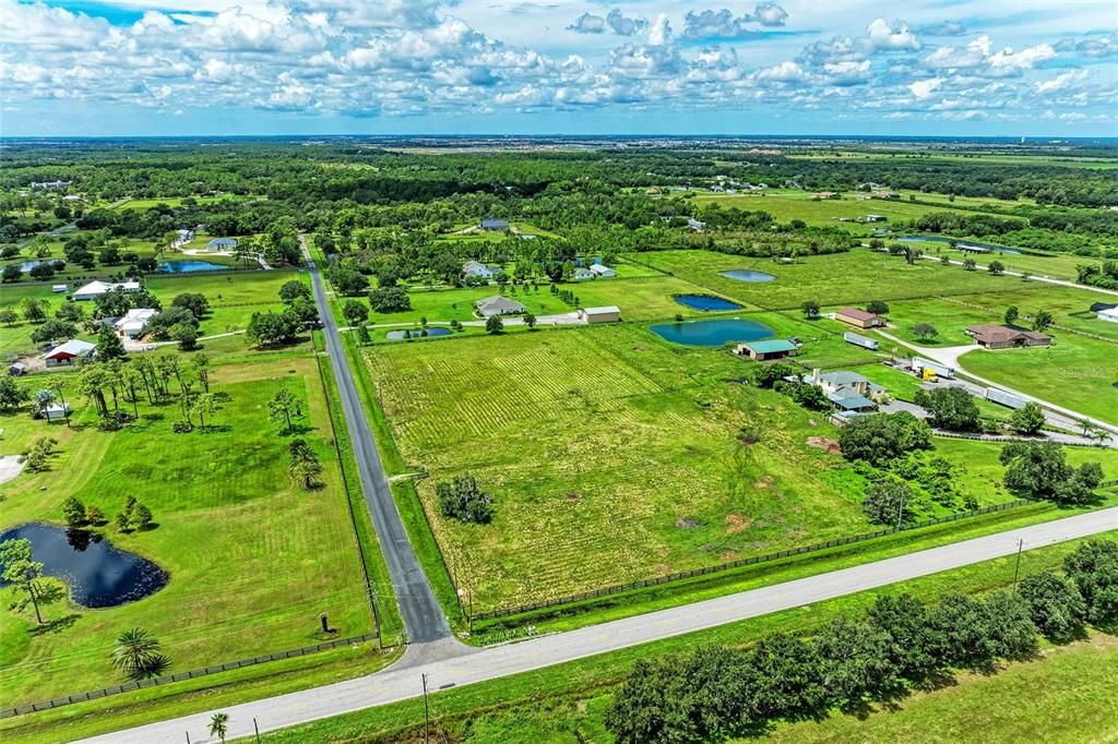 En Venta: $500,000 (5.08 acres)