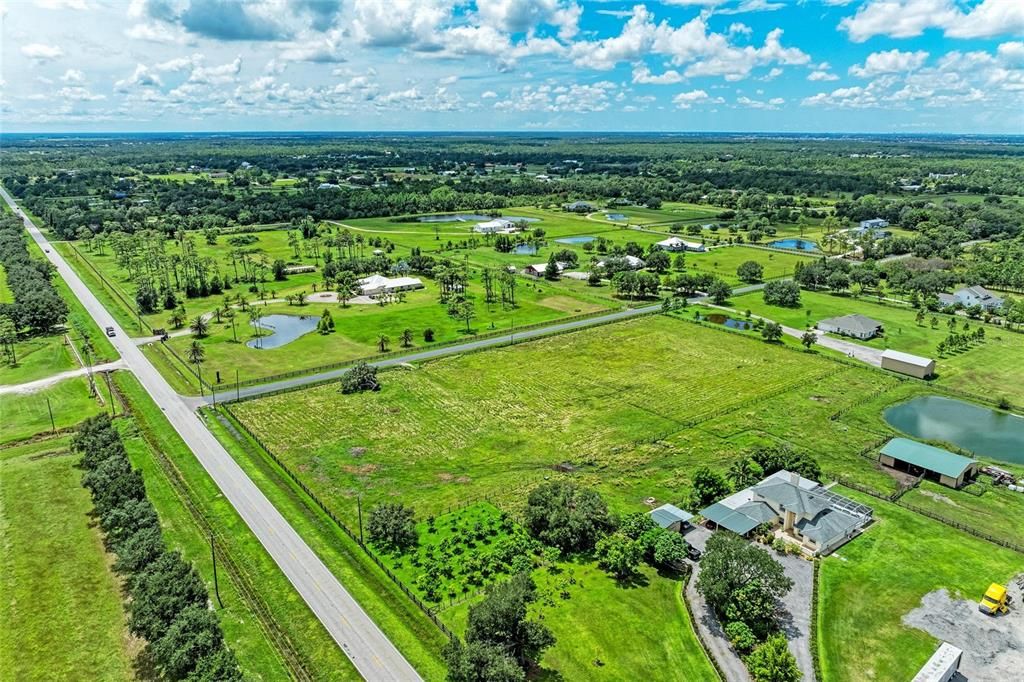 En Venta: $500,000 (5.08 acres)