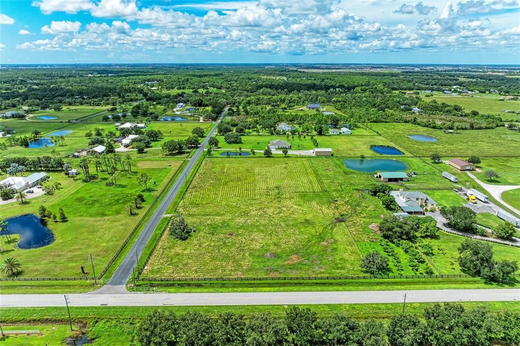 En Venta: $500,000 (5.08 acres)