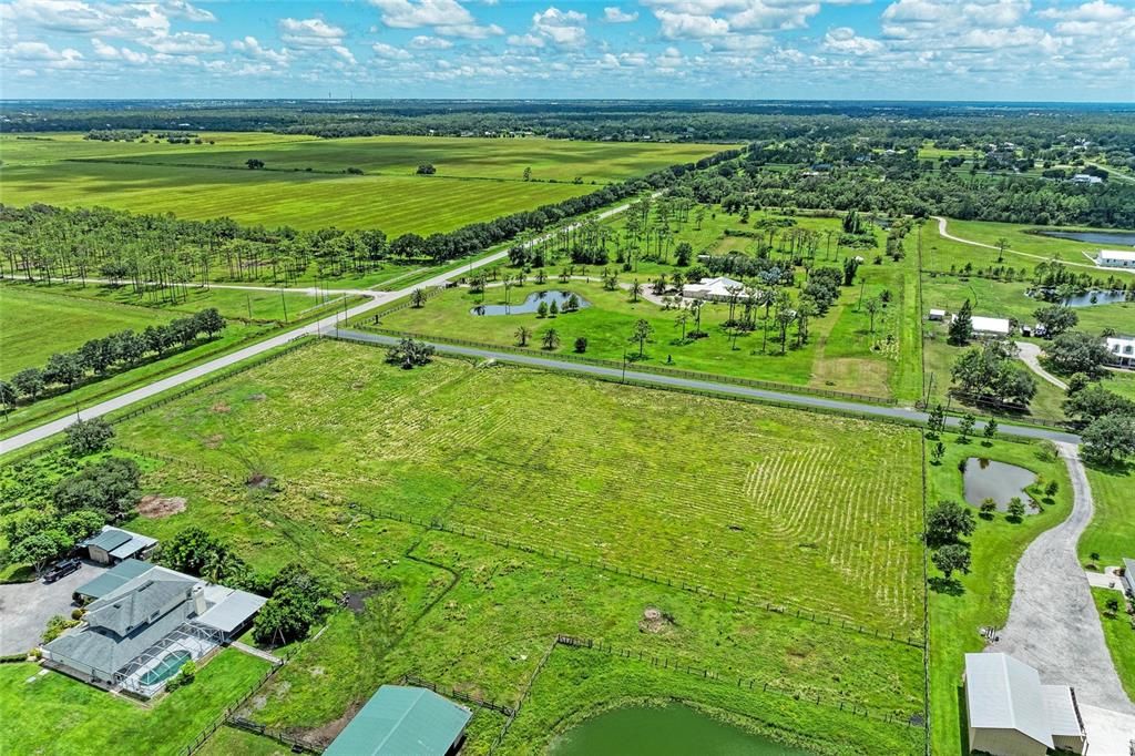 En Venta: $500,000 (5.08 acres)