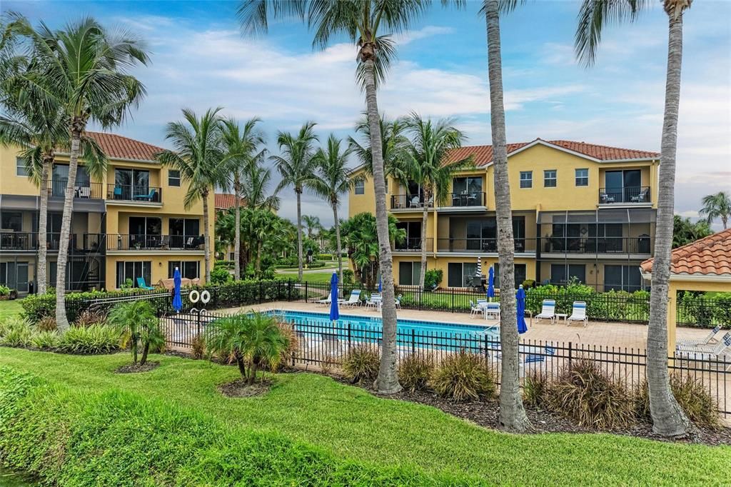 For Sale: $499,000 (4 beds, 3 baths, 2828 Square Feet)