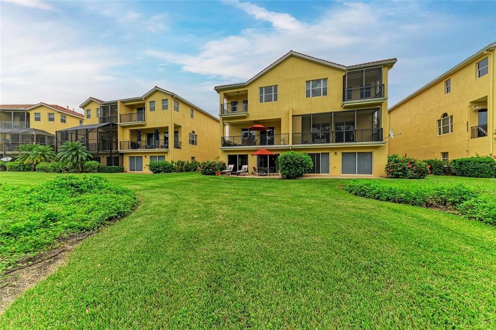 For Sale: $499,000 (4 beds, 3 baths, 2828 Square Feet)