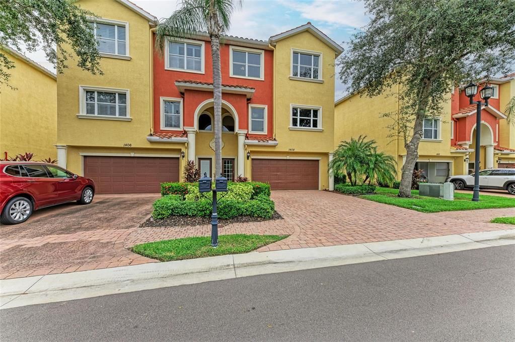 For Sale: $499,000 (4 beds, 3 baths, 2828 Square Feet)