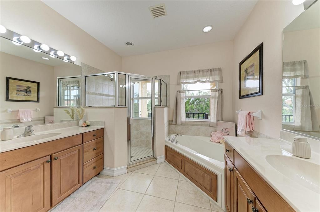 For Sale: $499,000 (4 beds, 3 baths, 2828 Square Feet)