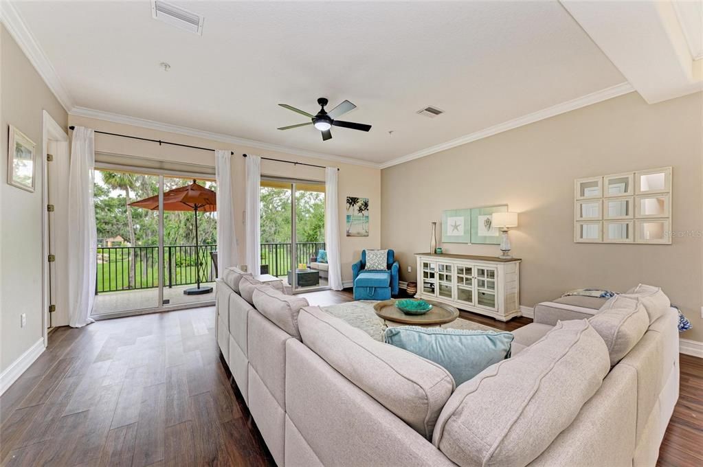 For Sale: $499,000 (4 beds, 3 baths, 2828 Square Feet)