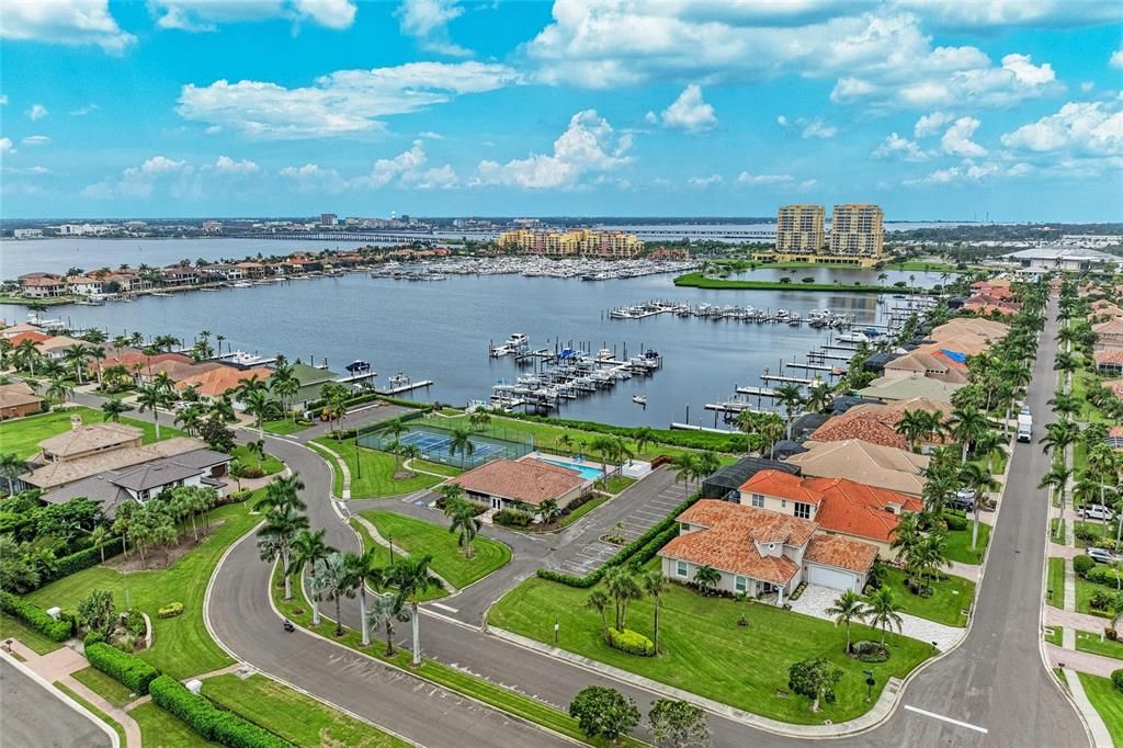 For Sale: $499,000 (4 beds, 3 baths, 2828 Square Feet)