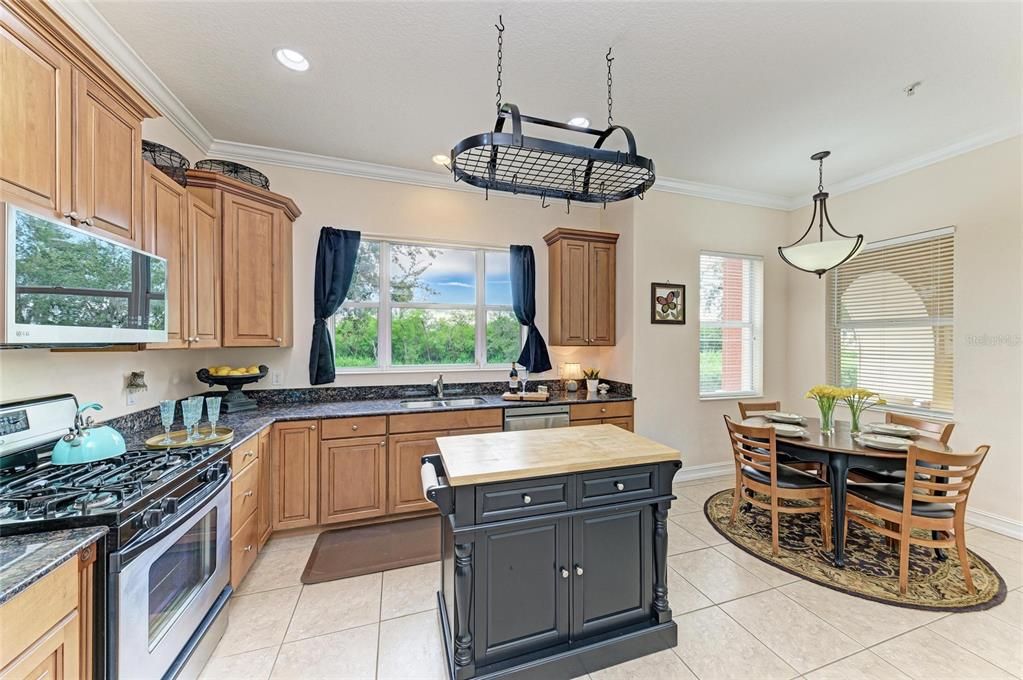 For Sale: $499,000 (4 beds, 3 baths, 2828 Square Feet)