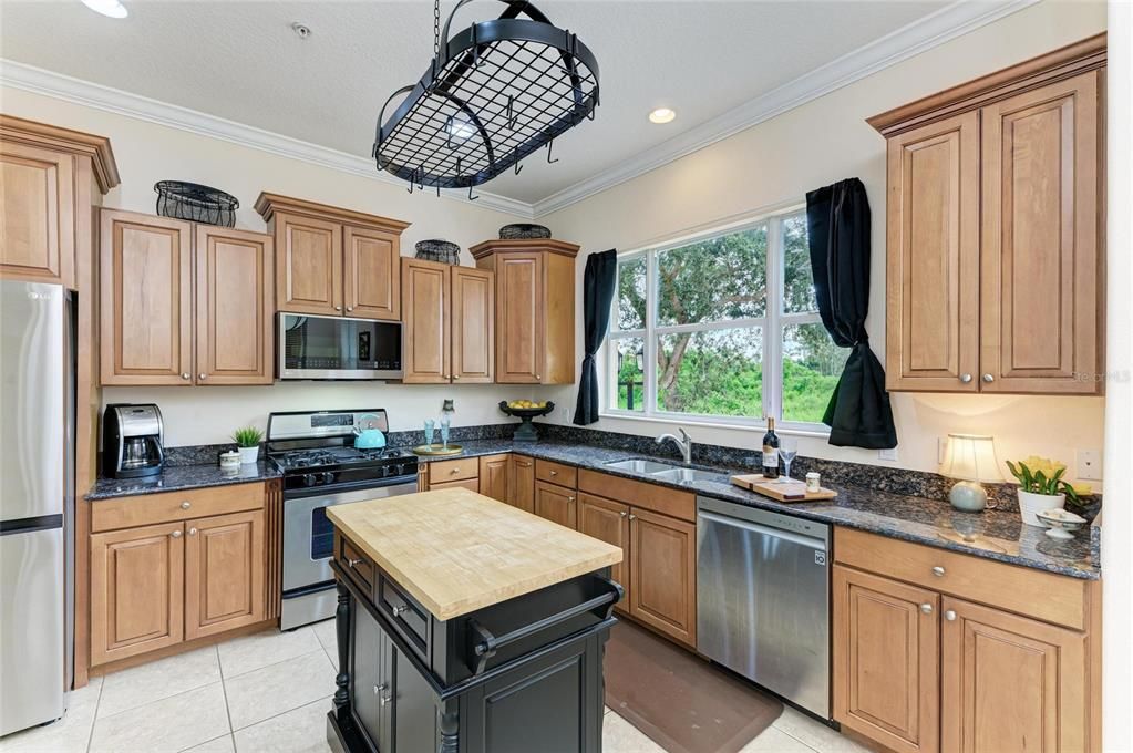 For Sale: $499,000 (4 beds, 3 baths, 2828 Square Feet)