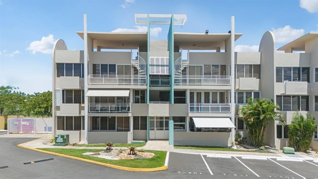 Recently Rented: $1,850 (3 beds, 2 baths, 1372 Square Feet)