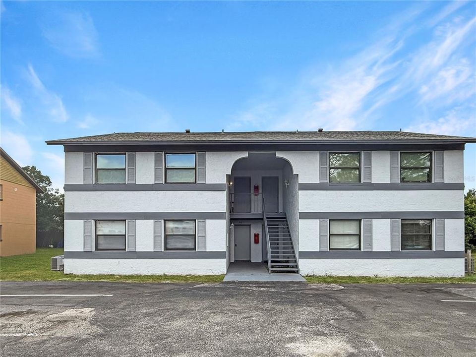 出租: $1,450 (2 贝兹, 1 浴室, 909 平方英尺)