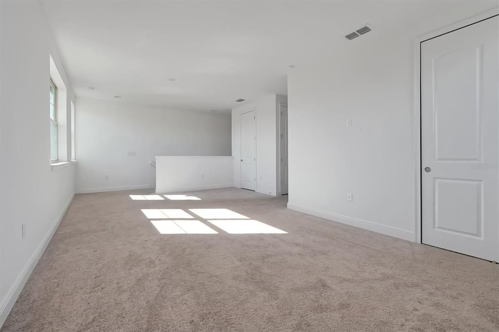 待售: $610,000 (6 贝兹, 3 浴室, 2875 平方英尺)